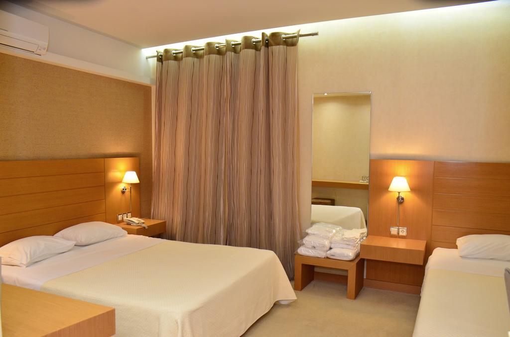 Deves Hotel Návplio Eksteriør bilde
